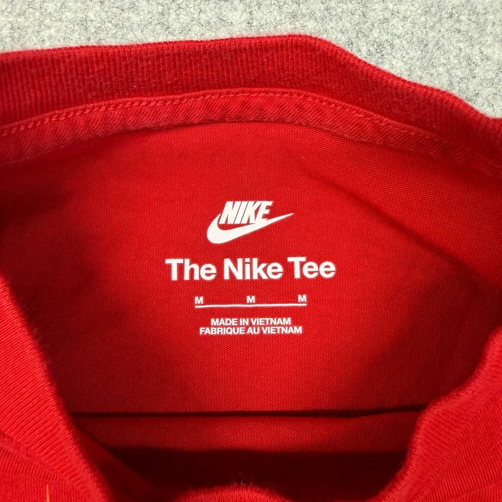Nike | Graphic T-Shirt | Size M | Red | Metallic Logo Short Sleeve Crew Neck Tee